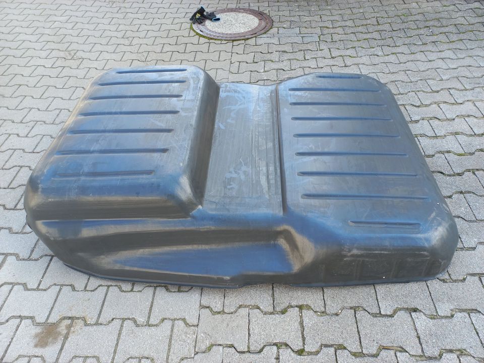 NOS Carbox 1428 Audi A6 C4 Avant Kofferraumwanne neu in Laichingen