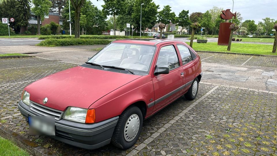 Opel Kadett E CC LS GL 1.6 in Krefeld