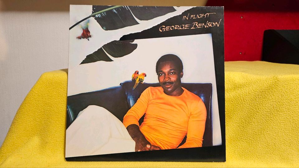 LP '1977' GEORGE BENSON In Flight +b: in Pinneberg