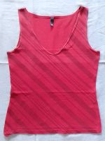 Rotes DIVIDED Top, vorne diagonal gestreift, hinten uni rot 3,50€ Niedersachsen - Isenbüttel Vorschau