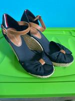 Tommy Hilfiger Sandalen blau gr.38 Bayern - Schwarzenbach a d Saale Vorschau
