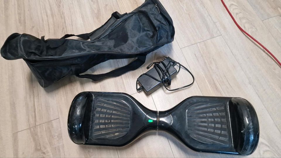 Hoverboard mit Kabel und Tasche in Wuppertal