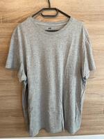 Graues T-Shirt Größe Xl Sachsen-Anhalt - Magdeburg Vorschau