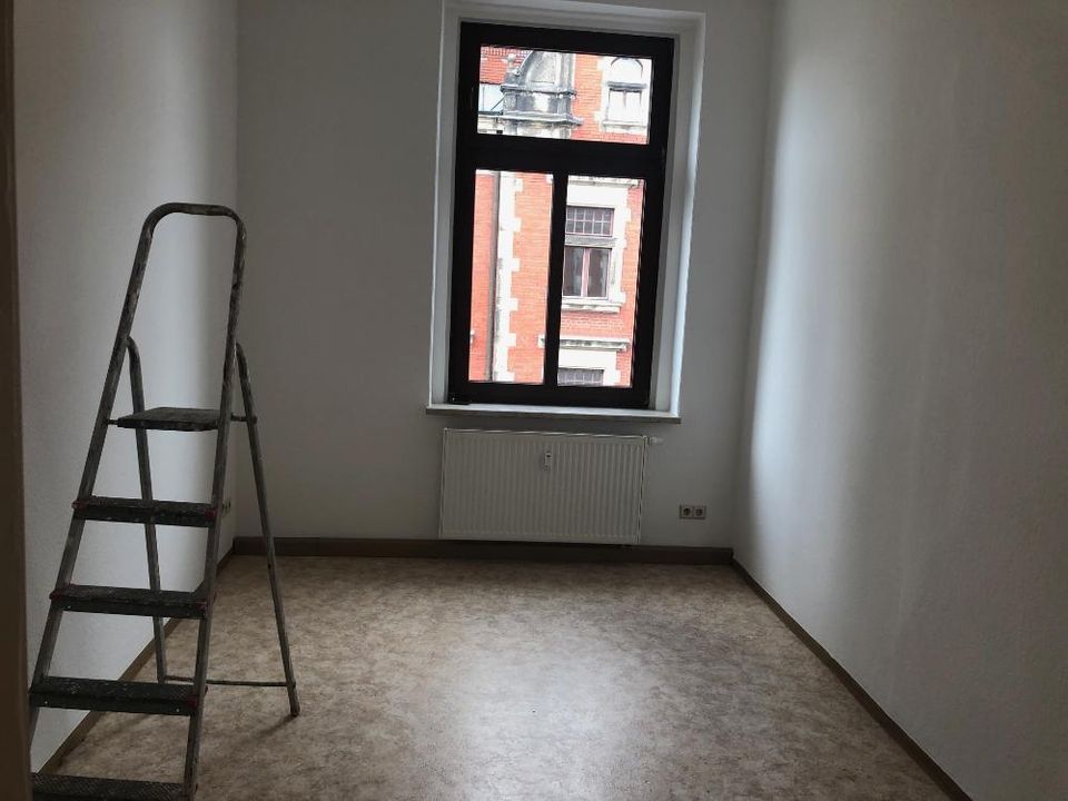 3-Zimmer-Wohnung mit Balkon u. sep. WC, neue Therme - ab sofort in Falkenstein/Vogtland