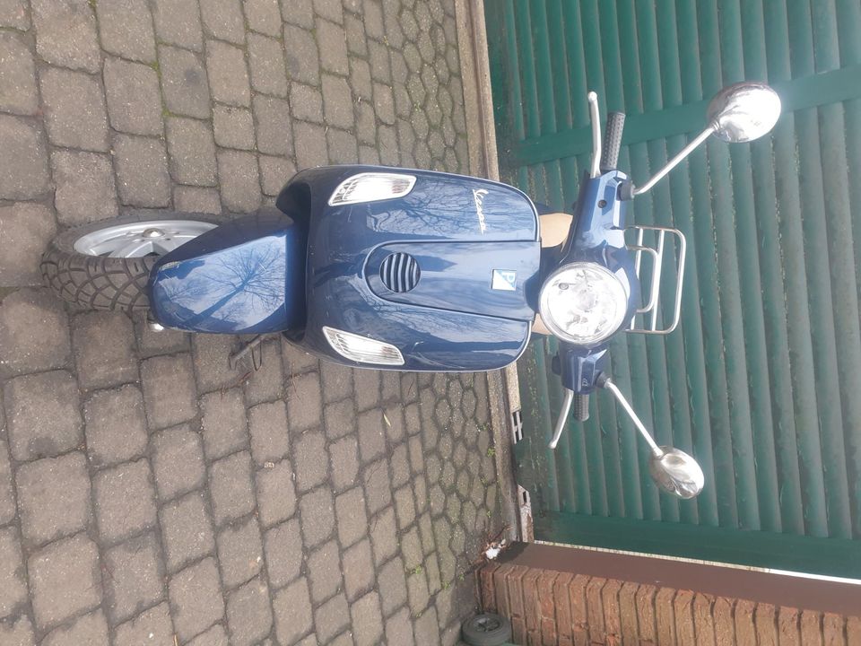 Vespa Lx 50 2 takt er in blau 16859 tkm bj 2008 in Düren