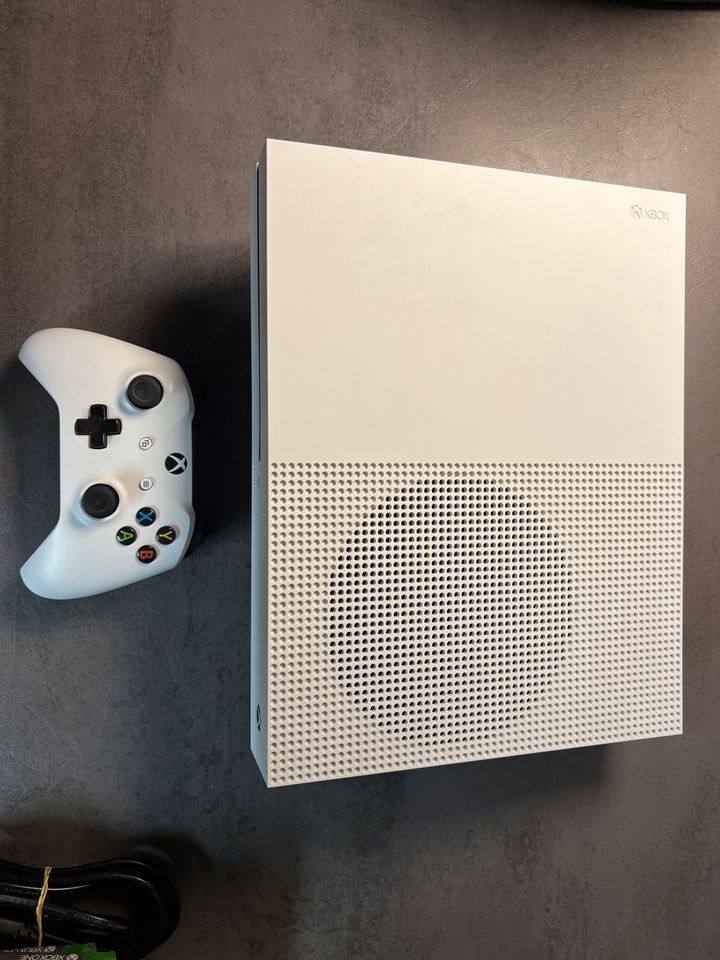 Xbox one s 1TB in Dattenberg