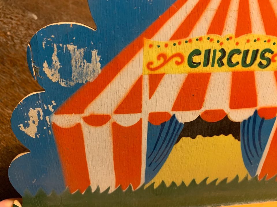 Garderobe Kinder Kindergarderobe Circus Zirkus vintage alt in Monschau