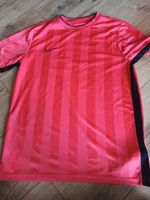 NIKE T-Shirt rot pink 158 - 170 Bayern - Bischofsmais Vorschau