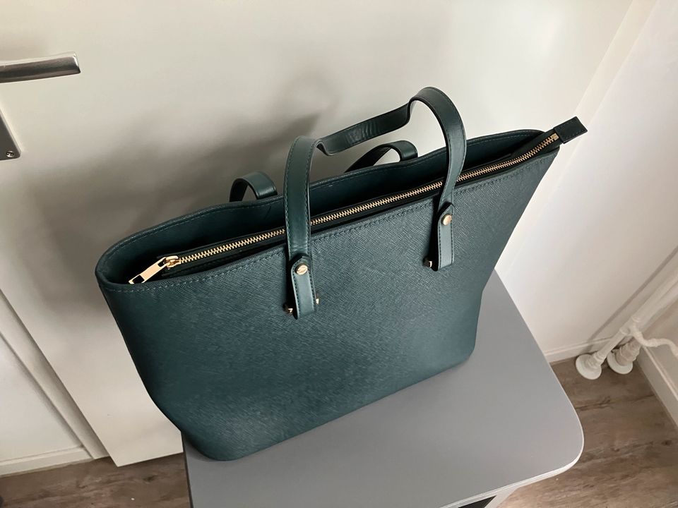 H&M Shopper Tasche Handtasche Dunkelgrün Gold in Berlin