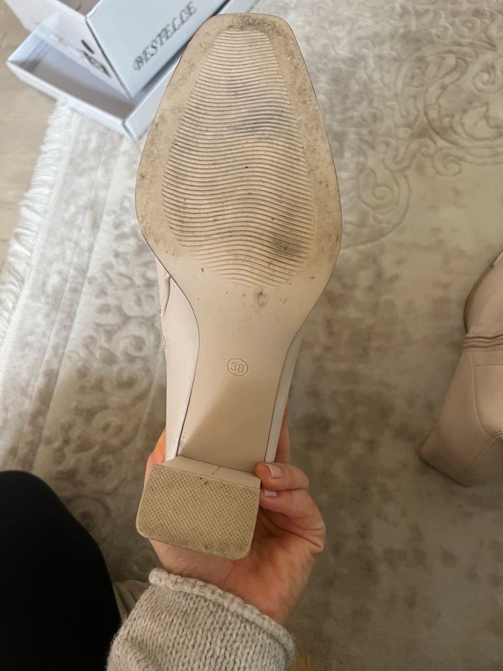 Stiefeletten Beige Hautnah wie neu in Remscheid