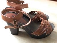 Damen Schuhe, mit Plateau Sandalen, vintage,retro, NEU  G.38 Nordrhein-Westfalen - Herne Vorschau