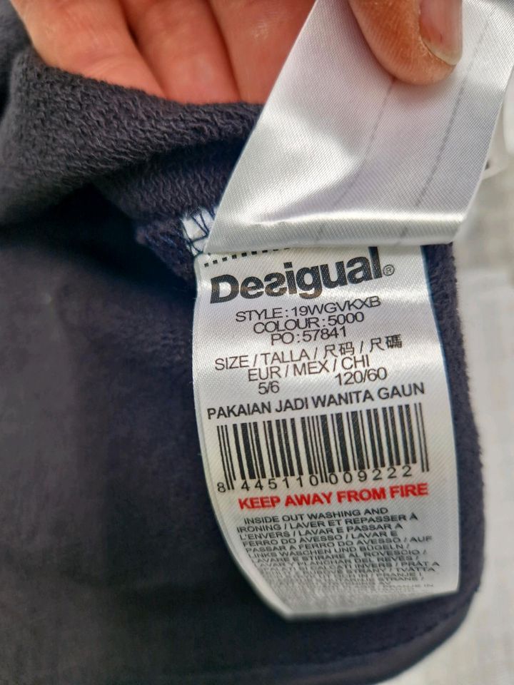 Desigual, Disney Frozen Pullover ungetragen in Lachendorf