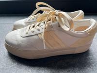 Sneaker YAYA Gr 41 wie neu Nordrhein-Westfalen - Voerde (Niederrhein) Vorschau