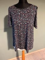 Shirt mit Blumen Nordrhein-Westfalen - Krefeld Vorschau