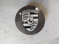 1x Original Porsche Nabendeckel Grau Schwarz/Weiß 9P1601149 Baden-Württemberg - Laupheim Vorschau