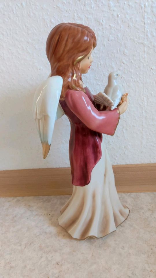 Porzellanfigur Engel mit Taube von Goebel 41-215. in Baddeckenstedt