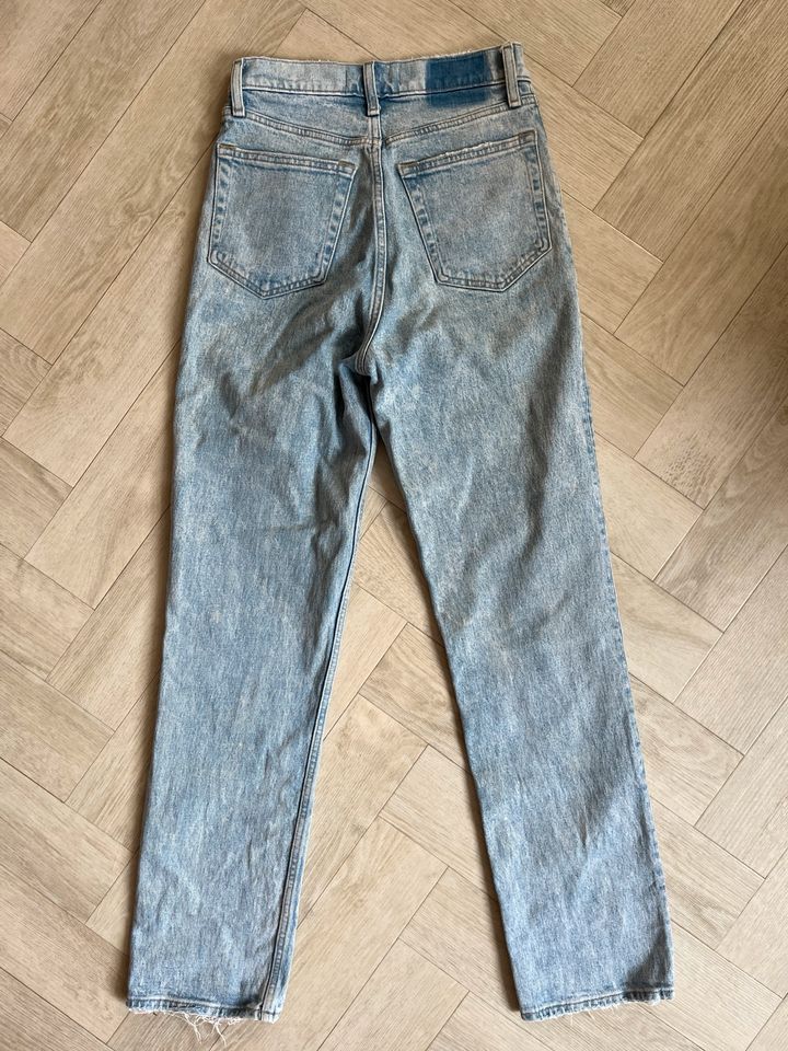 Abercrombie & Fitch Jeans Ultra High Rise Straight 90er 26R in München