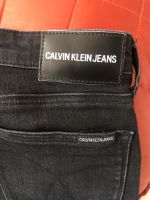 Calvin Klein Jeans Schwarz 28/32 Düsseldorf - Pempelfort Vorschau