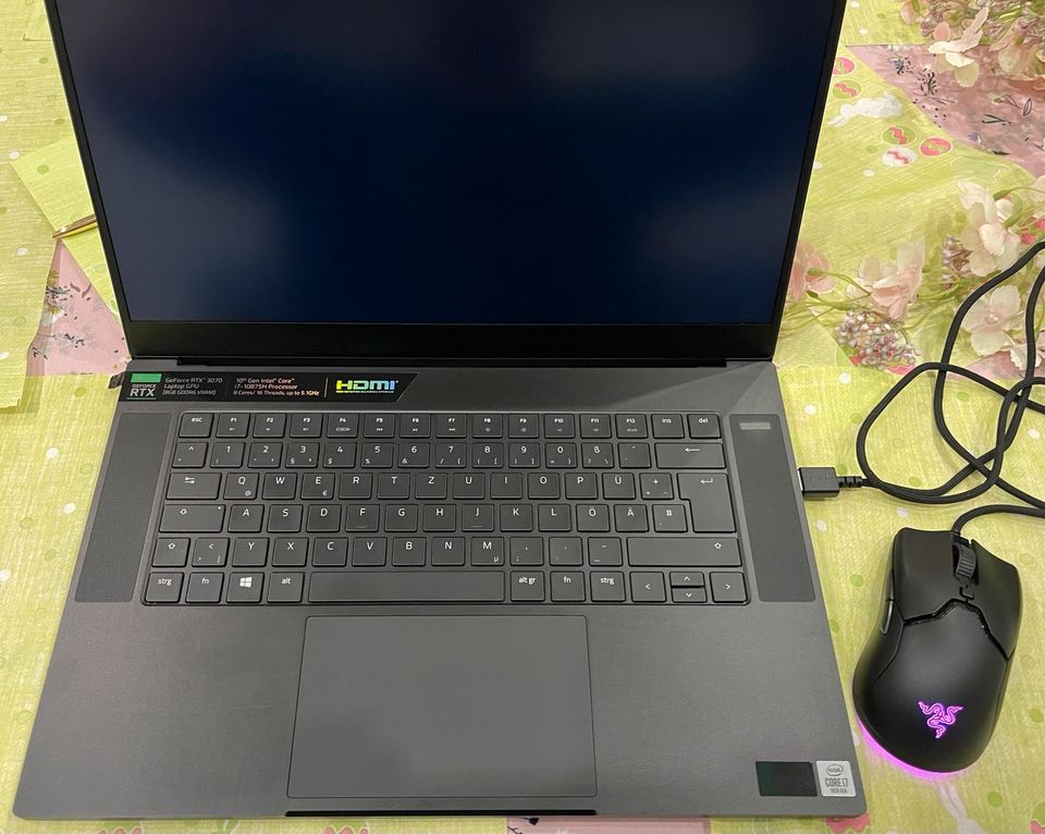 Razer Blade 15 Advanced Model 15.6 Gaming Laptop in Elbtal