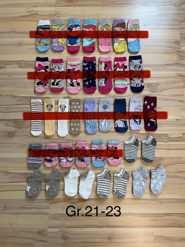 Socken / Strümpfe / Sneaker Mädchen und Jungen Gr.21-23 in Pfaffenhofen a. d. Glonn