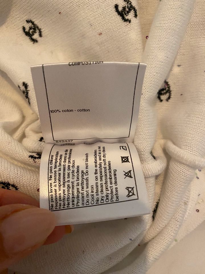 Chanel Pailletten Pullover 34 in Saarbrücken