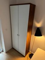 Schrank mit Glastüren Team 7 CUBUS Nussbaum kein Ikea Pax Niedersachsen - Lüneburg Vorschau