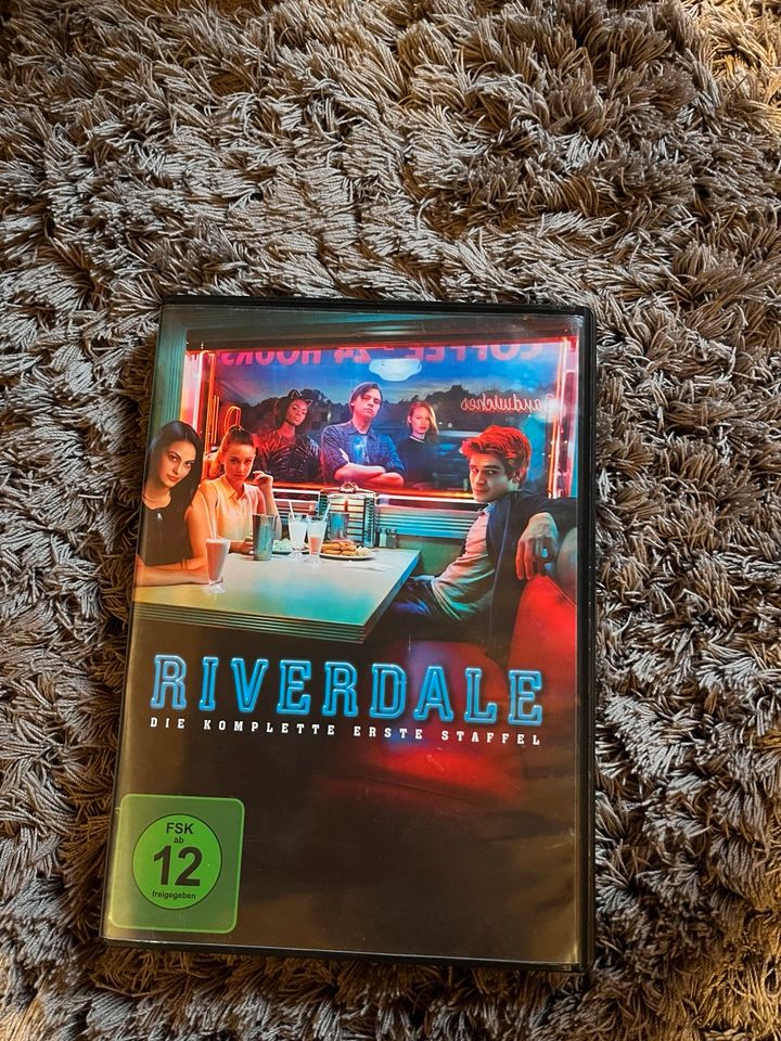 RIVERDALE DVD in Nauheim