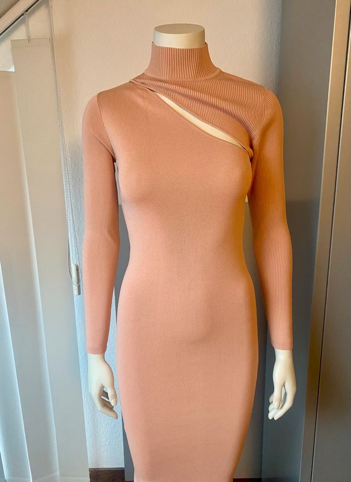 Zara Strickkleid altrosa cut-out Gr. M wie Neu in Haibach Unterfr.