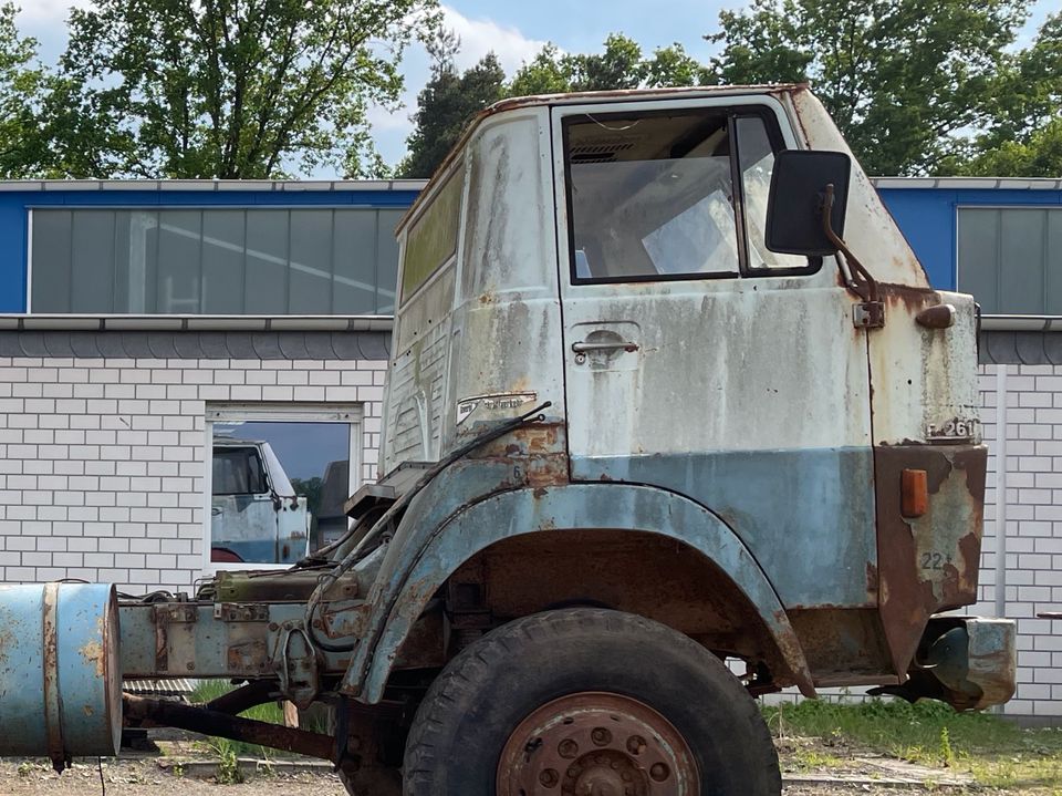 Oldtimer LKW Hanomag-Henschel F 261 AK Fahrerhaus in Herten