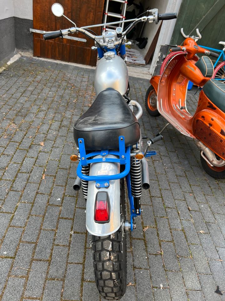 Triumph 650 TriBSA Scrambler in Berlin