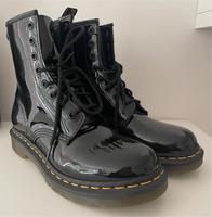 Dr Martens Lack Schwarz 40 wie neu Altona - Hamburg Lurup Vorschau