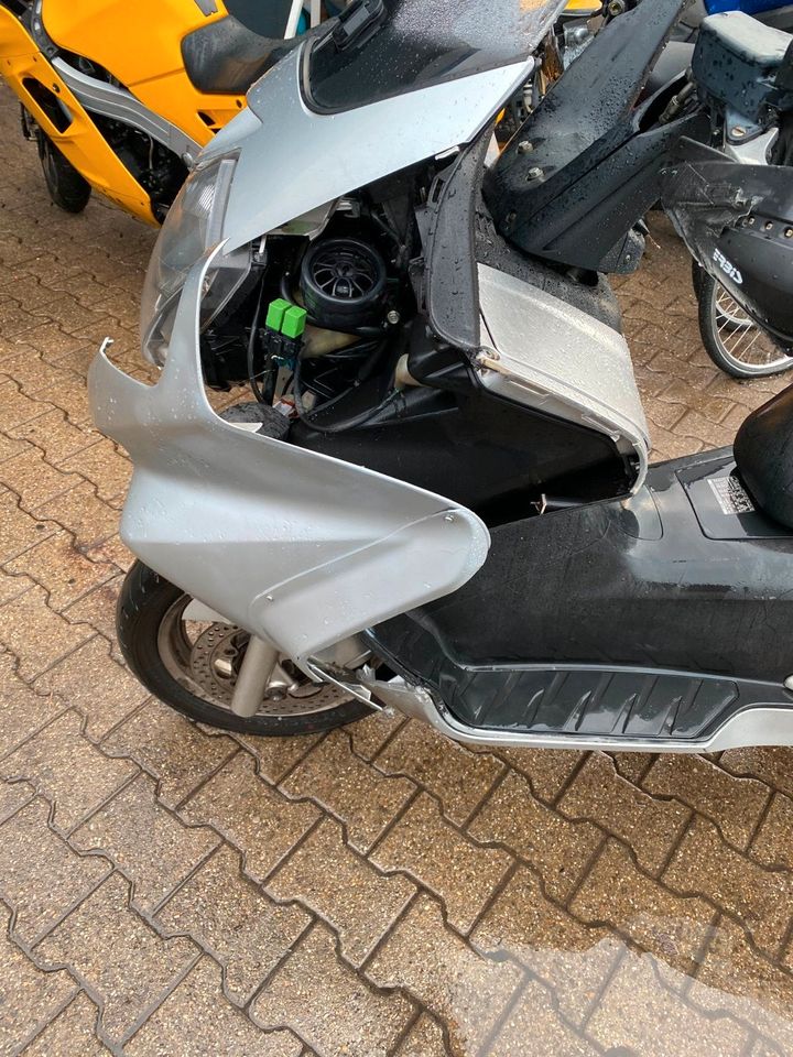 Honda Silver Wing FJS 600 Unfallschaden für Bastler in Herne