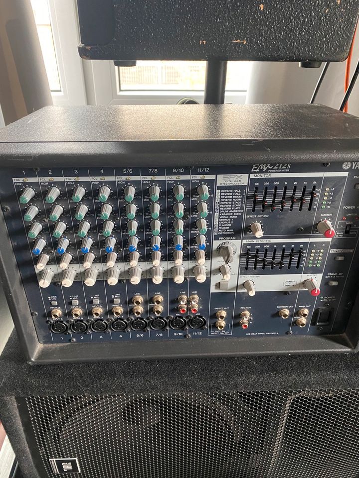 Yamaha Emx 212 Mixer in Lörrach