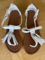 Sandalen/Zehentrenner H&M weiß Gr. 34 Baden-Württemberg - Steinheim an der Murr Vorschau