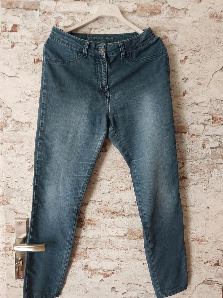 Jeans Raffaello Rossi by Schera- 36-38 in Berlin