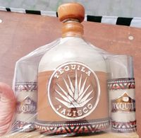 Schöne Tequila Flasche mit Gläsern neu Hessen - Hungen Vorschau