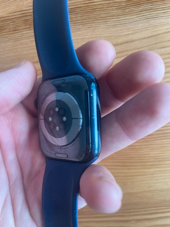 Apple Watch Series 7 (45 mm, GPS + Cellular) in Greifswald