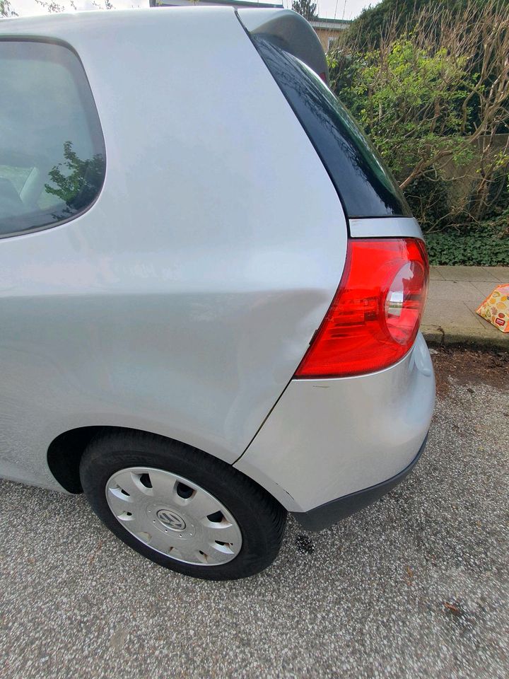 Volkswagen Golf 5,  TÜV NEU in Hamburg