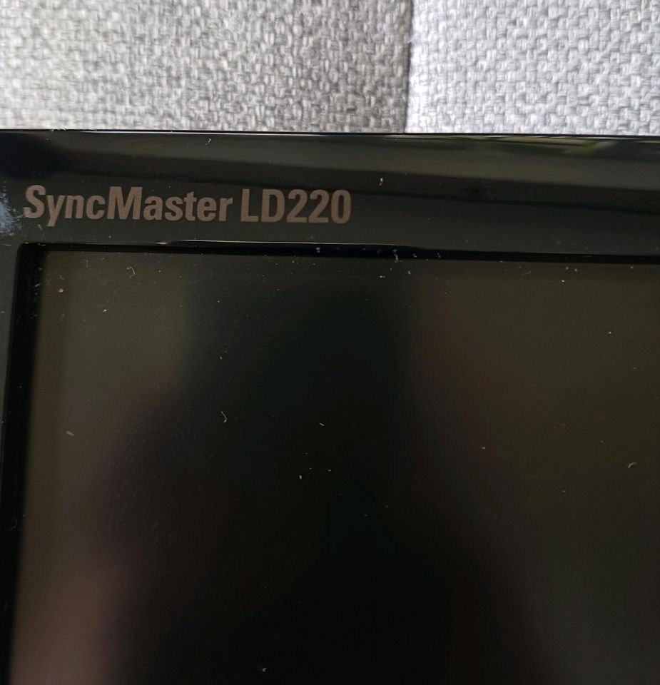 Samsung Monitor Sync Master LD 220 in Bredstedt