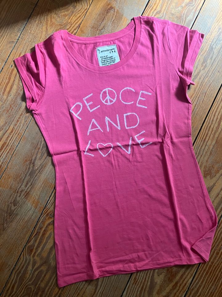 T Shirt ArmedAngels Peace & Love in Hamburg