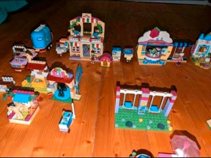 Lego Friends Haus, Café, cupcake, Pizzeria, Spielplatz , schloss in Dornstadt