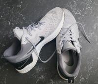 Nike Laufschuhe Odyssey React Gr.42 Baden-Württemberg - Markgröningen Vorschau