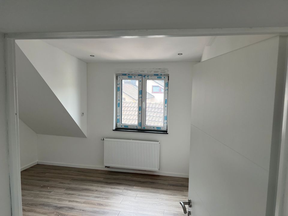 Kernsanierte 3-Zimmer Wohnung in LANNESDORF in Bonn