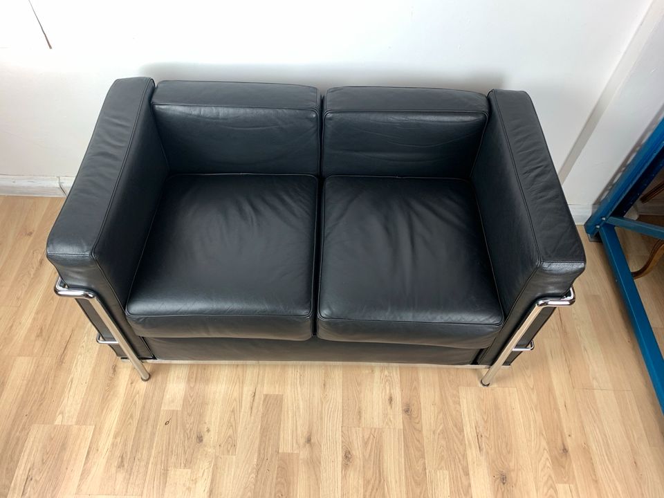 Stil Cassina Le Corbusier 2er Sofa Leder schwarz guter Zustand in Nürnberg (Mittelfr)