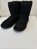 UGG Stiefel Gr. 37 schwarz Mecklenburg-Vorpommern - Jesendorf Vorschau