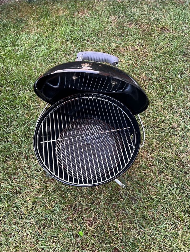 Weber Tisch Grill Smokey Eye premium in Potsdam