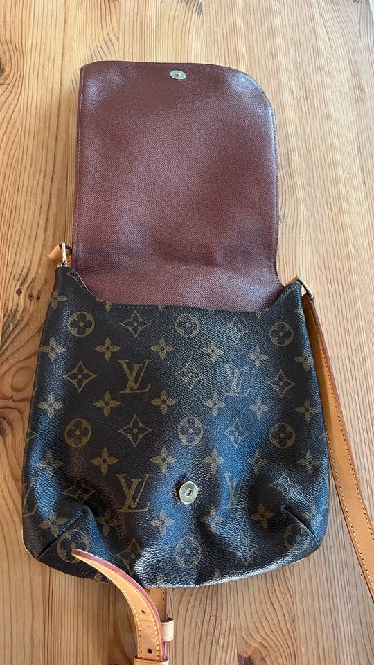 Louis Vuitton Musette in Dresden