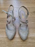 Pumps mit Riemchen, Gr. 38 Hannover - Vahrenwald-List Vorschau