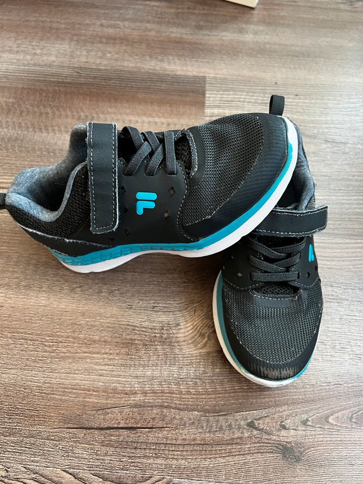 FILA Sneaker Turnschuhe Gr 30 Junge in Bad Sulza