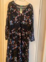 Damen benetton kleid gr. M Neu Blumen maxikleid langarm Berlin - Neukölln Vorschau